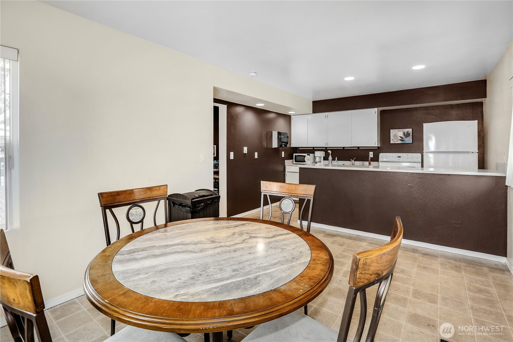 12423 NE 131st Court #E 306, Kirkland, WA 98034