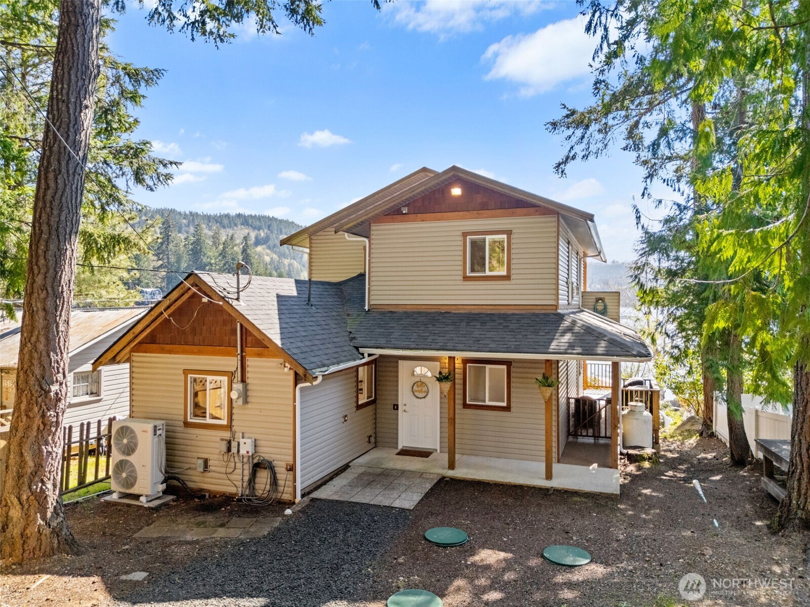 1521 Summit Lake Shore Road NW, Olympia, WA 98502