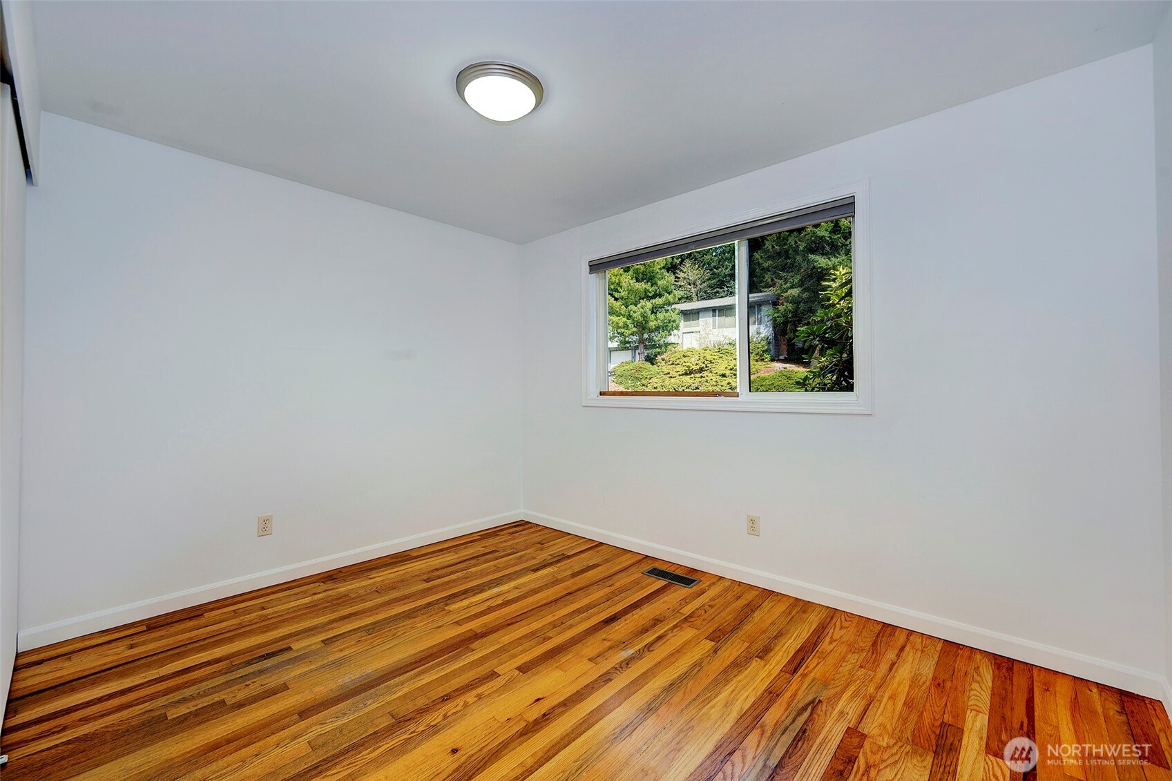 5614 170th Place SW, Lynnwood, WA 98037