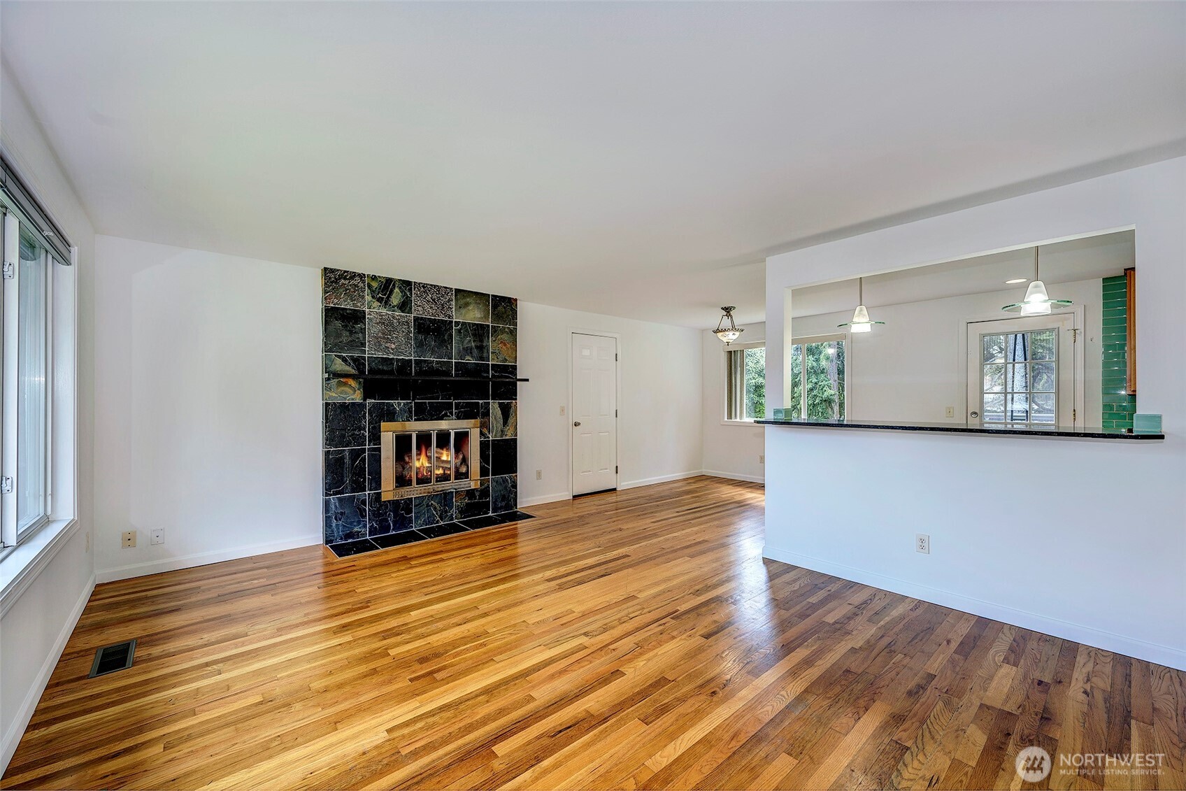 5614 170th Place SW, Lynnwood, WA 98037