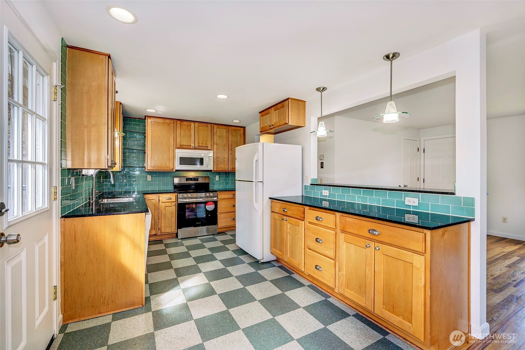 5614 170th Place SW, Lynnwood, WA 98037
