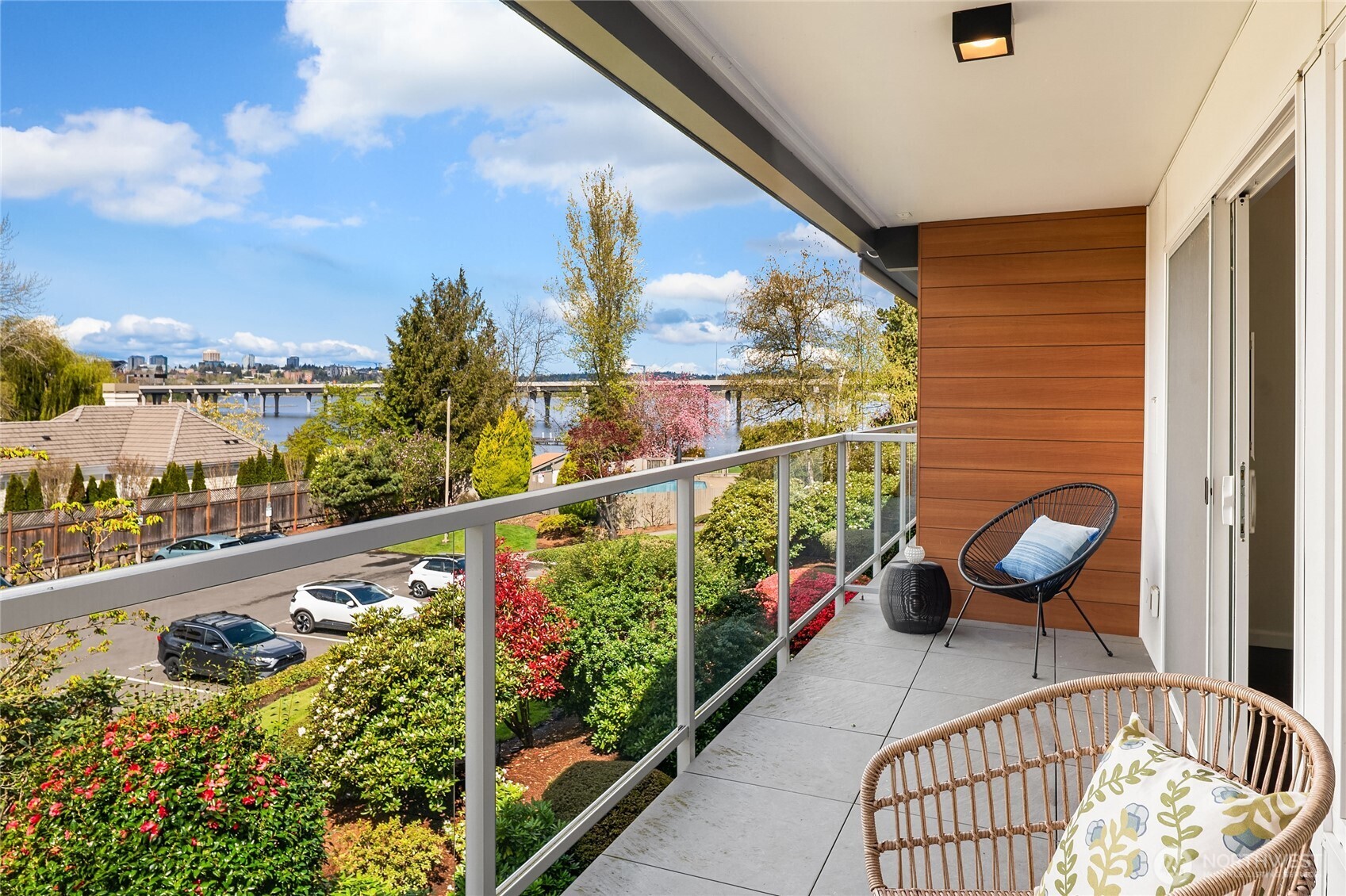 2501 Canterbury Lane E #322, Seattle, WA 98112