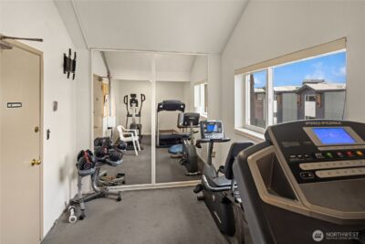 2501 Canterbury Lane E #322, Seattle, WA 98112 - Photo 25