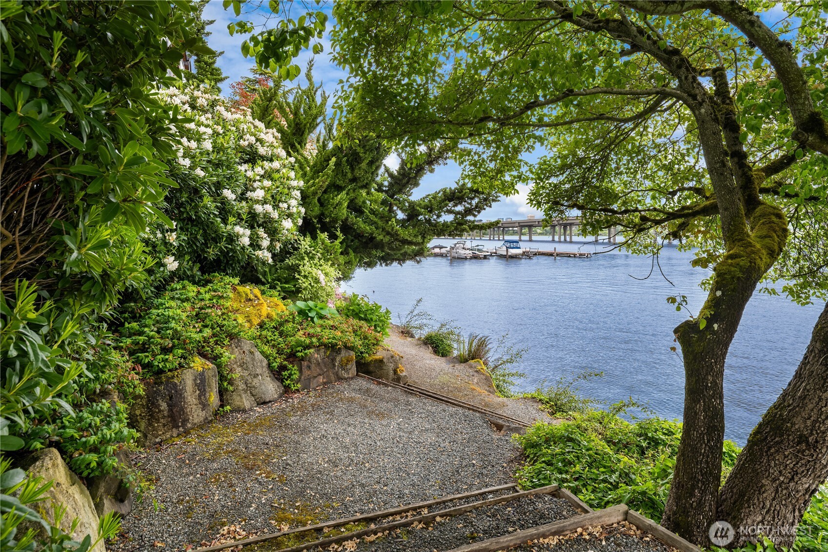 2501 Canterbury Lane E #322, Seattle, WA 98112