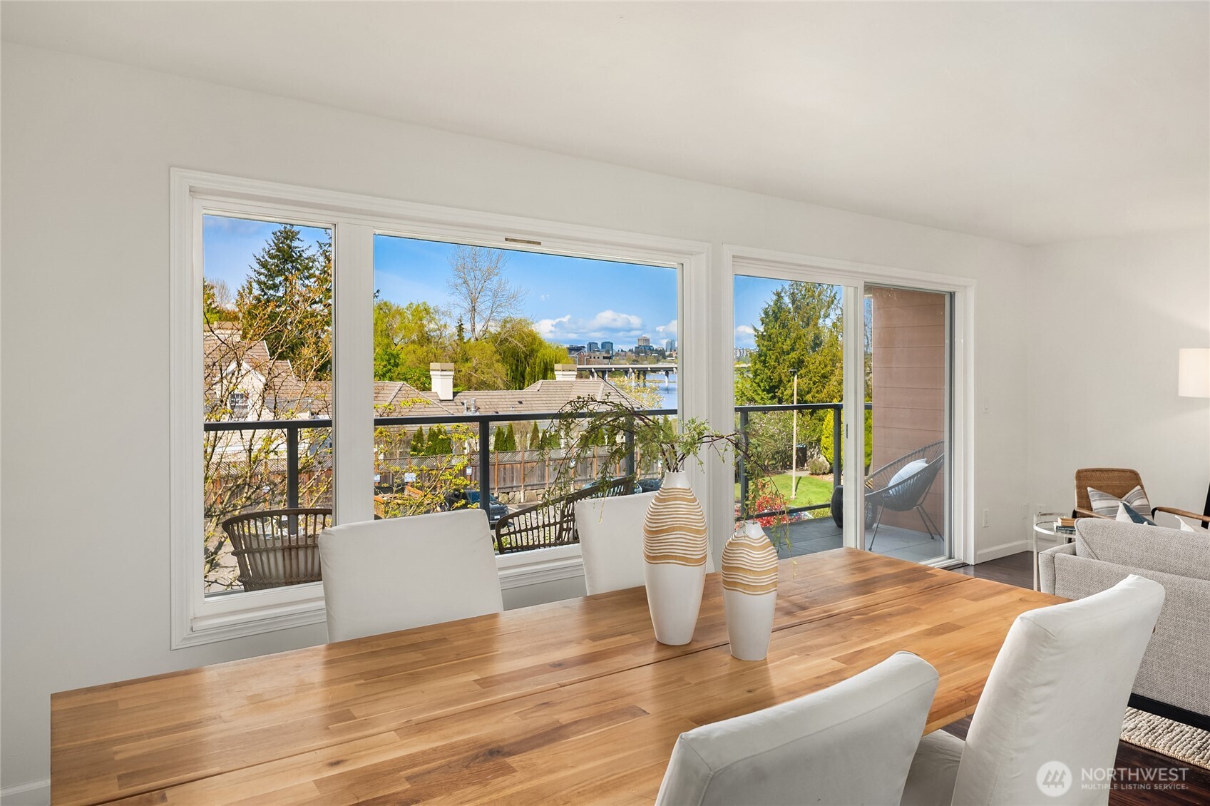 2501 Canterbury Lane E #322, Seattle, WA 98112
