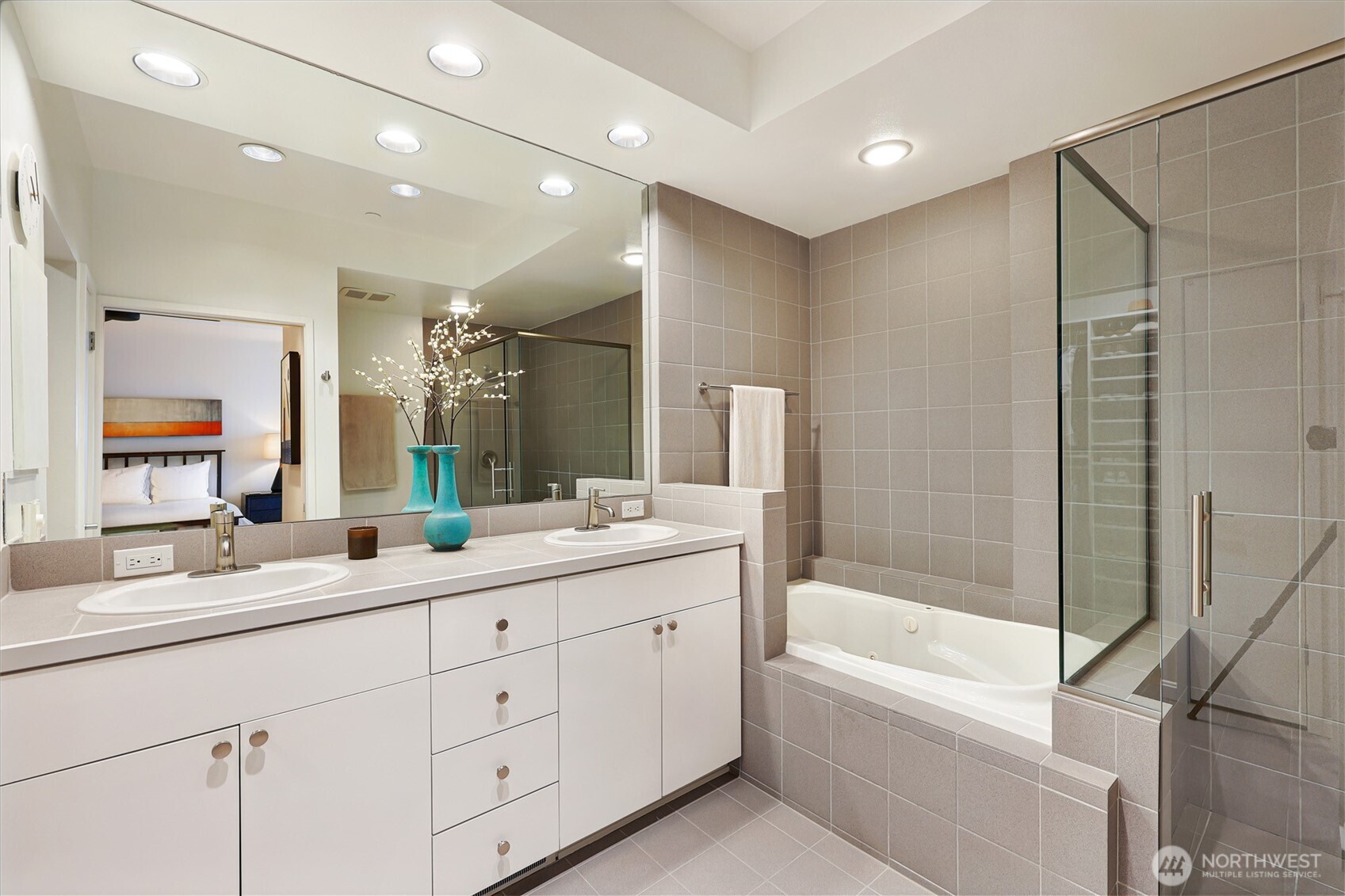 1388 Alki Avenue SW #402, Seattle, WA 98116