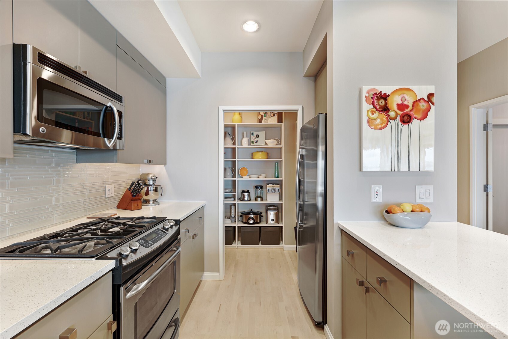 1388 Alki Avenue SW #402, Seattle, WA 98116