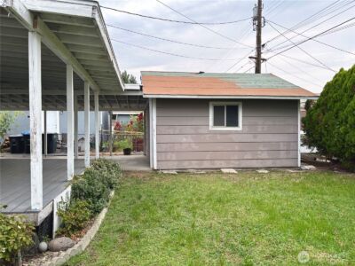 2207 W Spruce Street , Moses Lake, WA 98837 - Photo 5