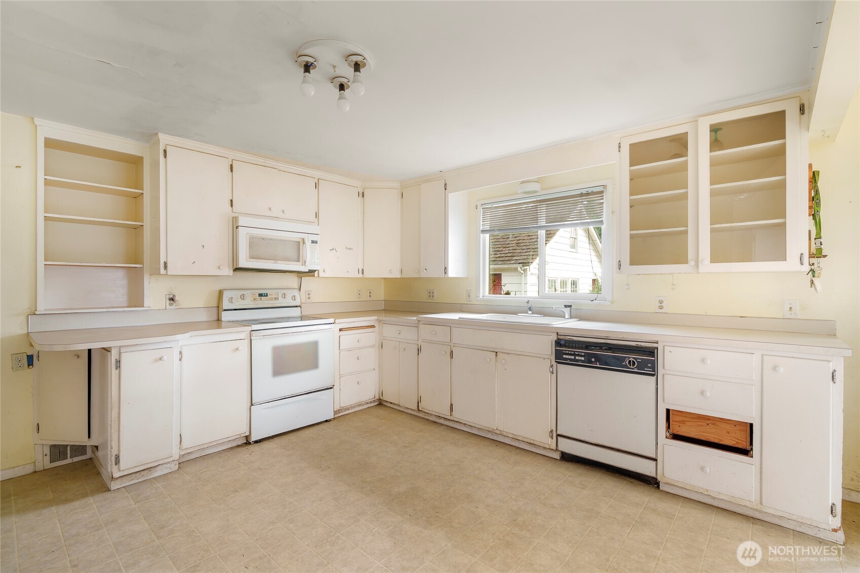 1020 Puget Drive , Edmonds, WA 98020