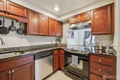 11419 Se 258th St #F302, Kent, WA 98030 - Photo 7