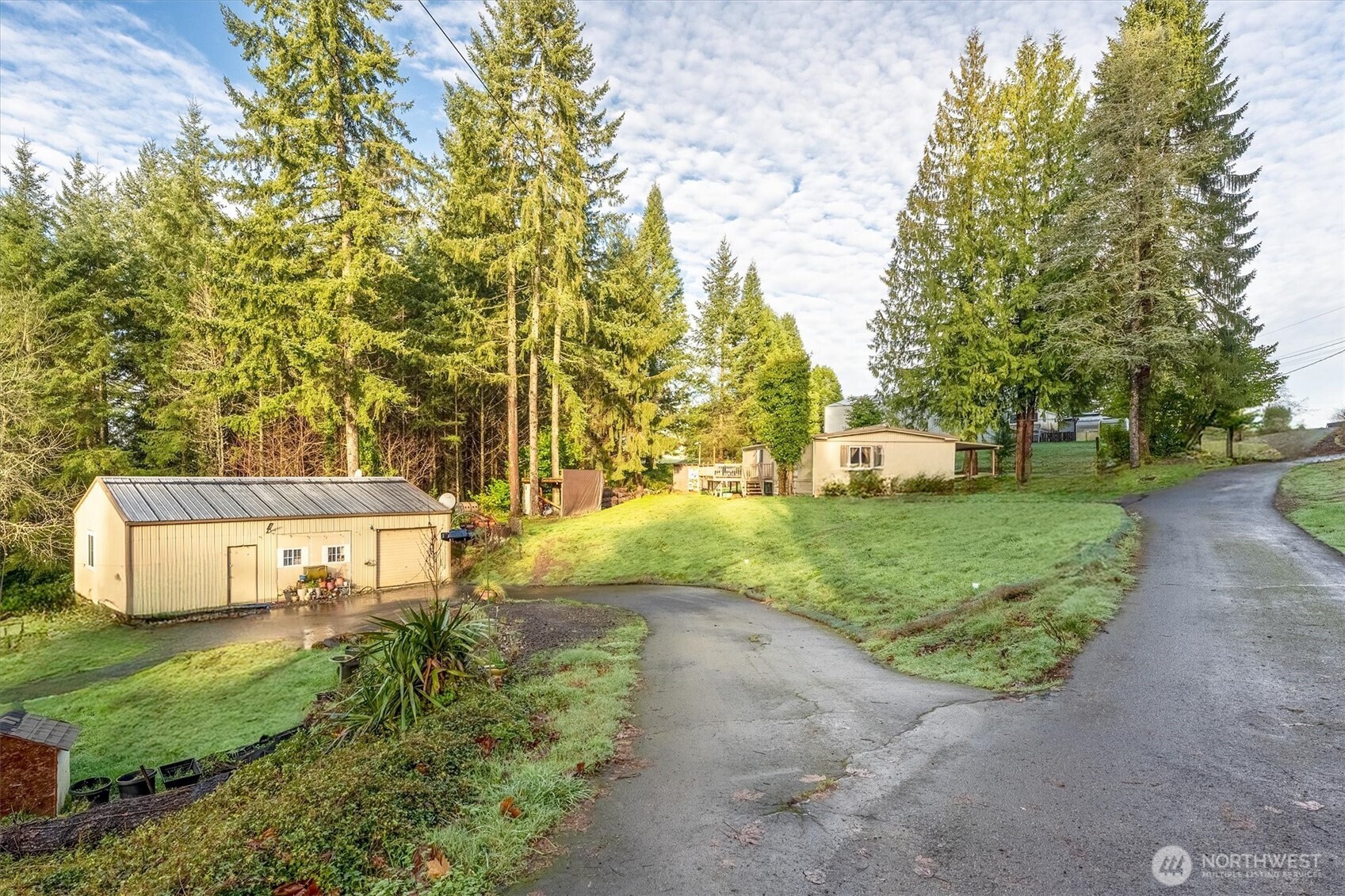 215 North Avenue , Kelso, WA 98626