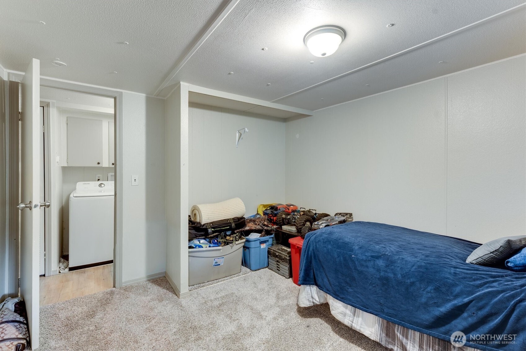 215 North Avenue , Kelso, WA 98626