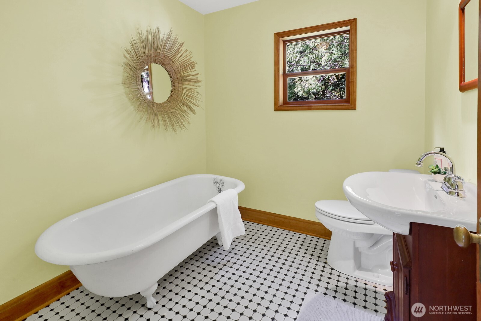 1438 Oyster Creek Lane , Bow, WA 98232