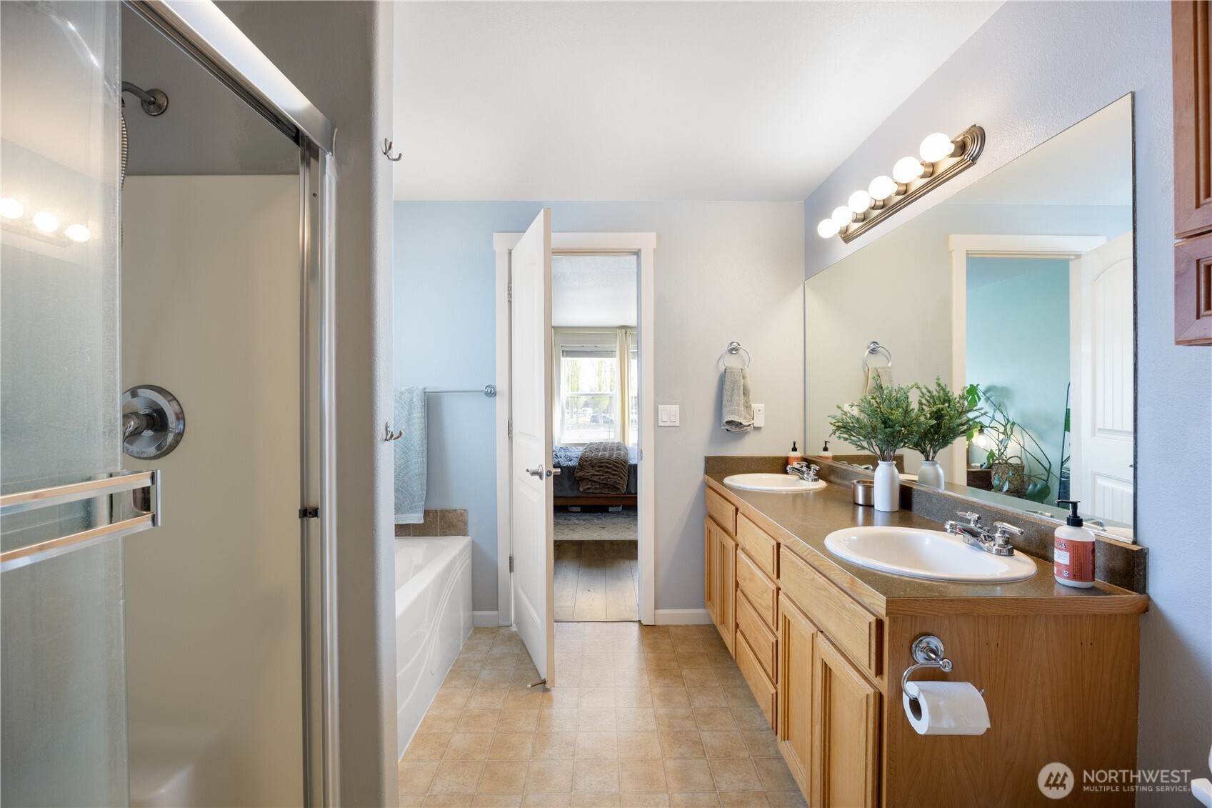 1206 NE Fairway Drive , Moses Lake, WA 98837