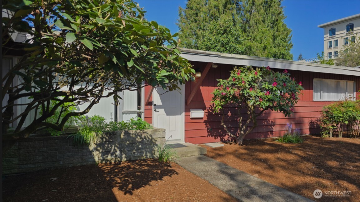 1815 116th Avenue NE, Bellevue, WA 98004