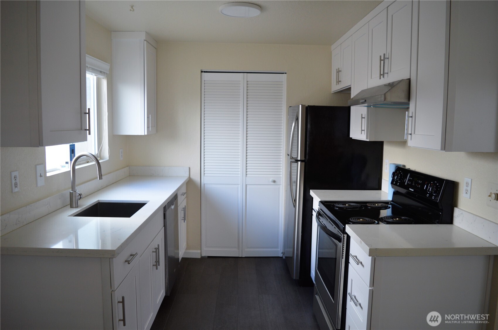 9724 6th Avenue NW #C, Seattle, WA 98117