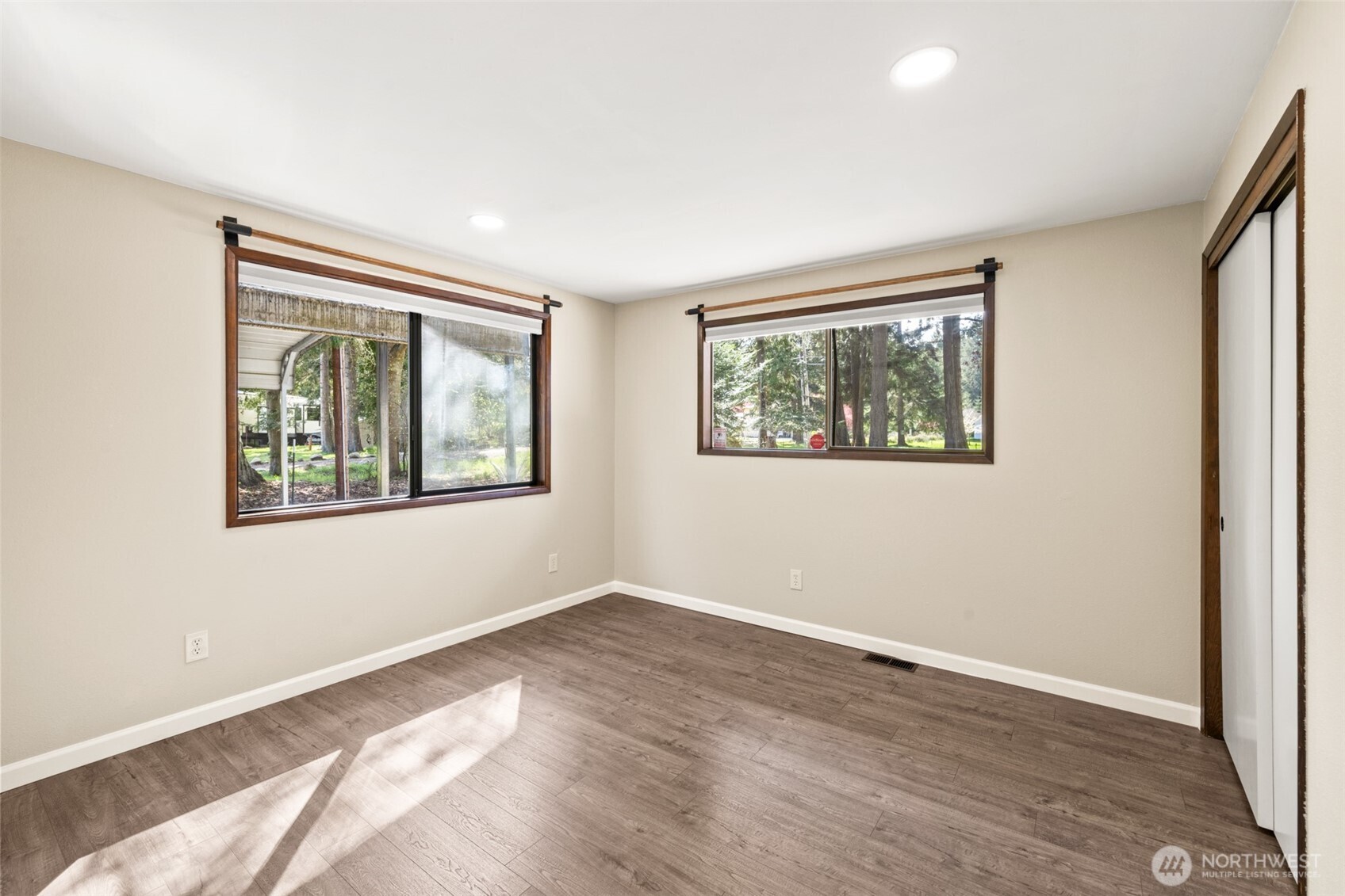 53 Riverside Road , Sequim, WA 98382