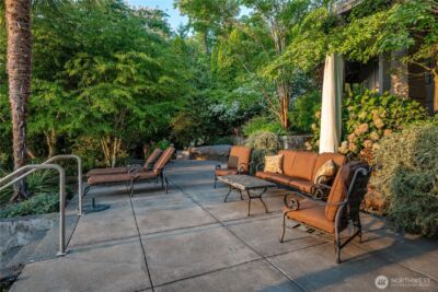 7439 W Mercer Way , Mercer Island, WA 98040 - Photo 33