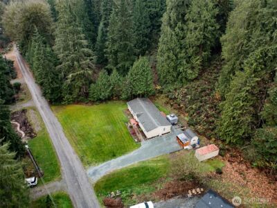 9054 W Pressentin Drive , Concrete, WA 98237