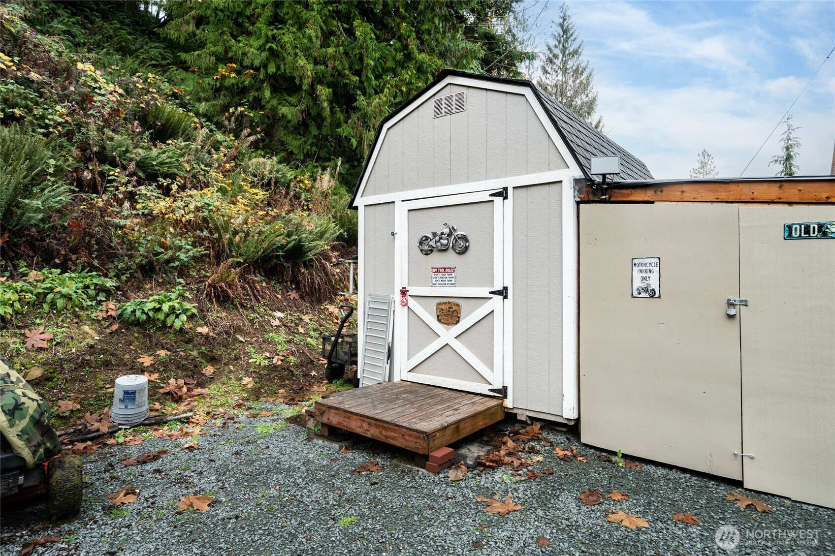 9054 W Pressentin Drive , Concrete, WA 98237