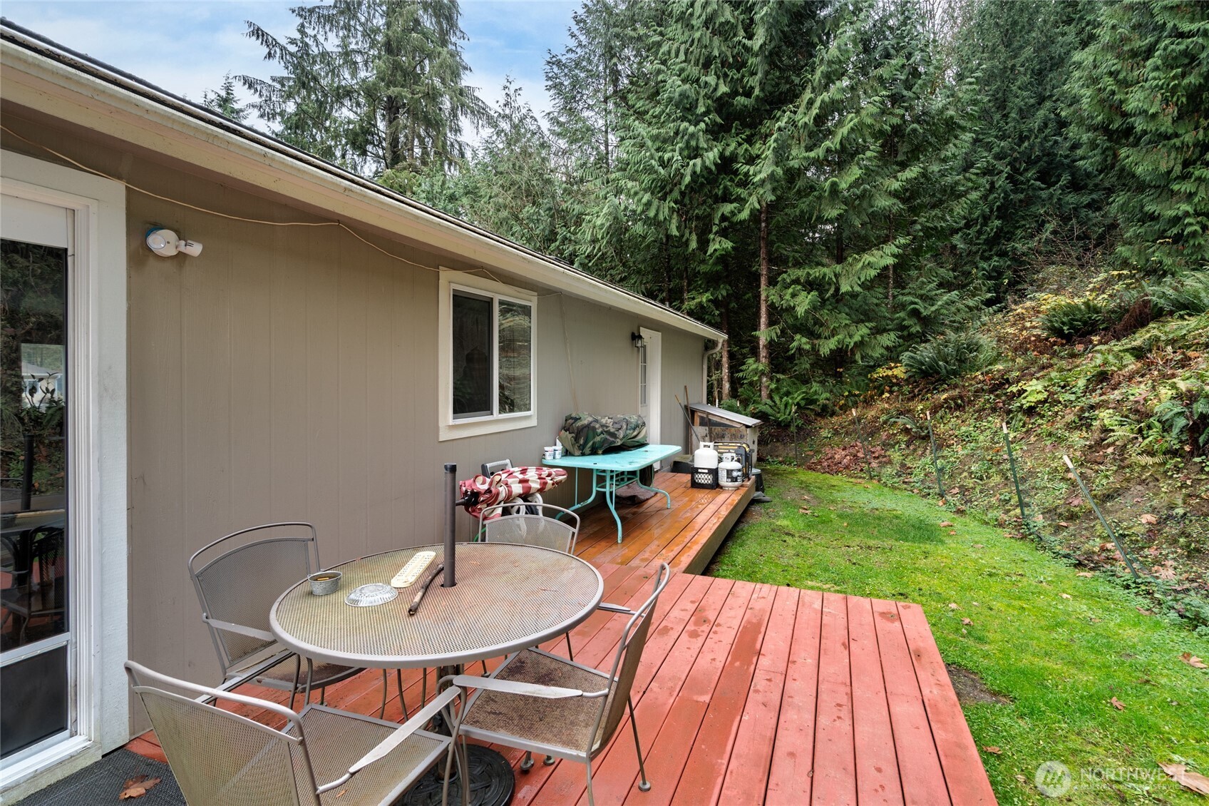 9054 W Pressentin Drive , Concrete, WA 98237