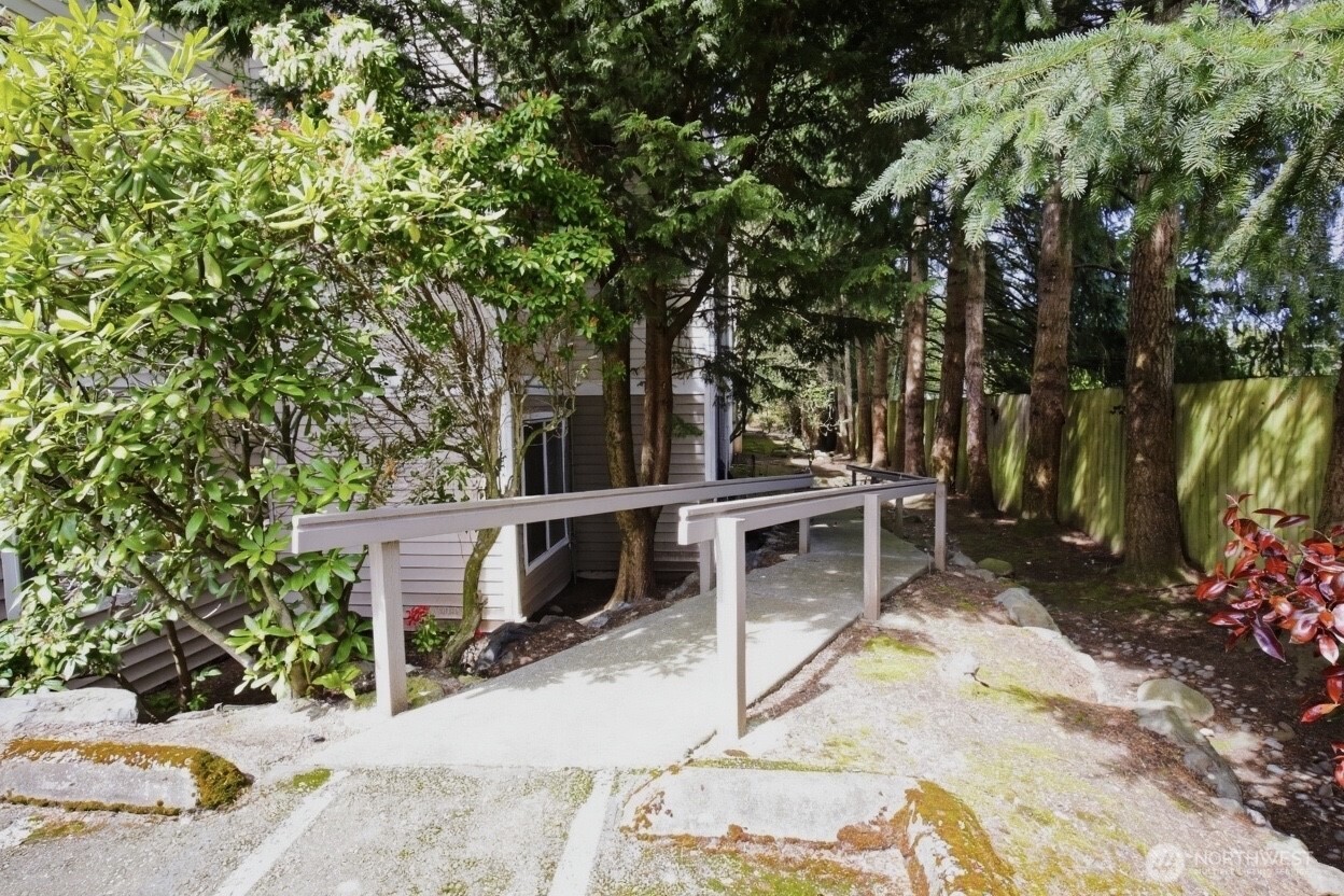 1009 112th Street SE #D105, Everett, WA 98204