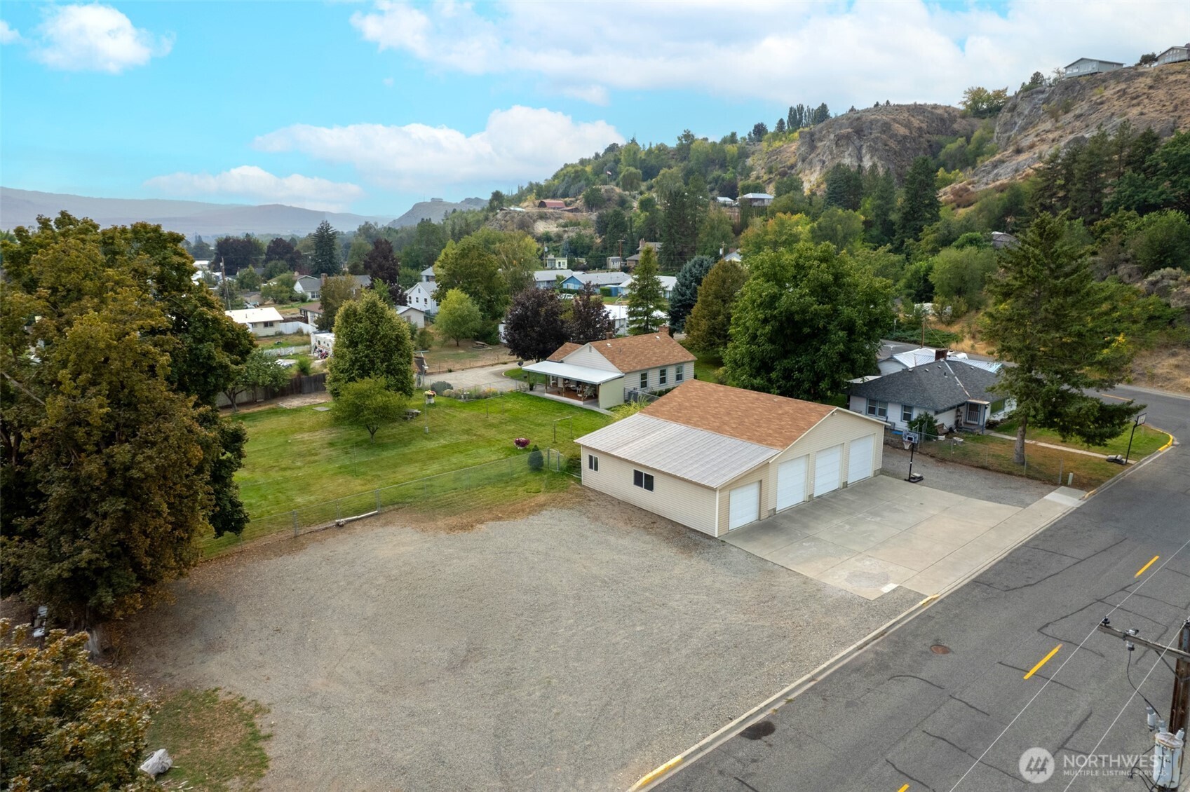 211 S Granite Street , Omak, WA 98841