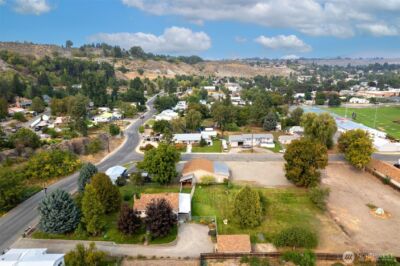 211 S Granite Street , Omak, WA 98841 - Photo 4