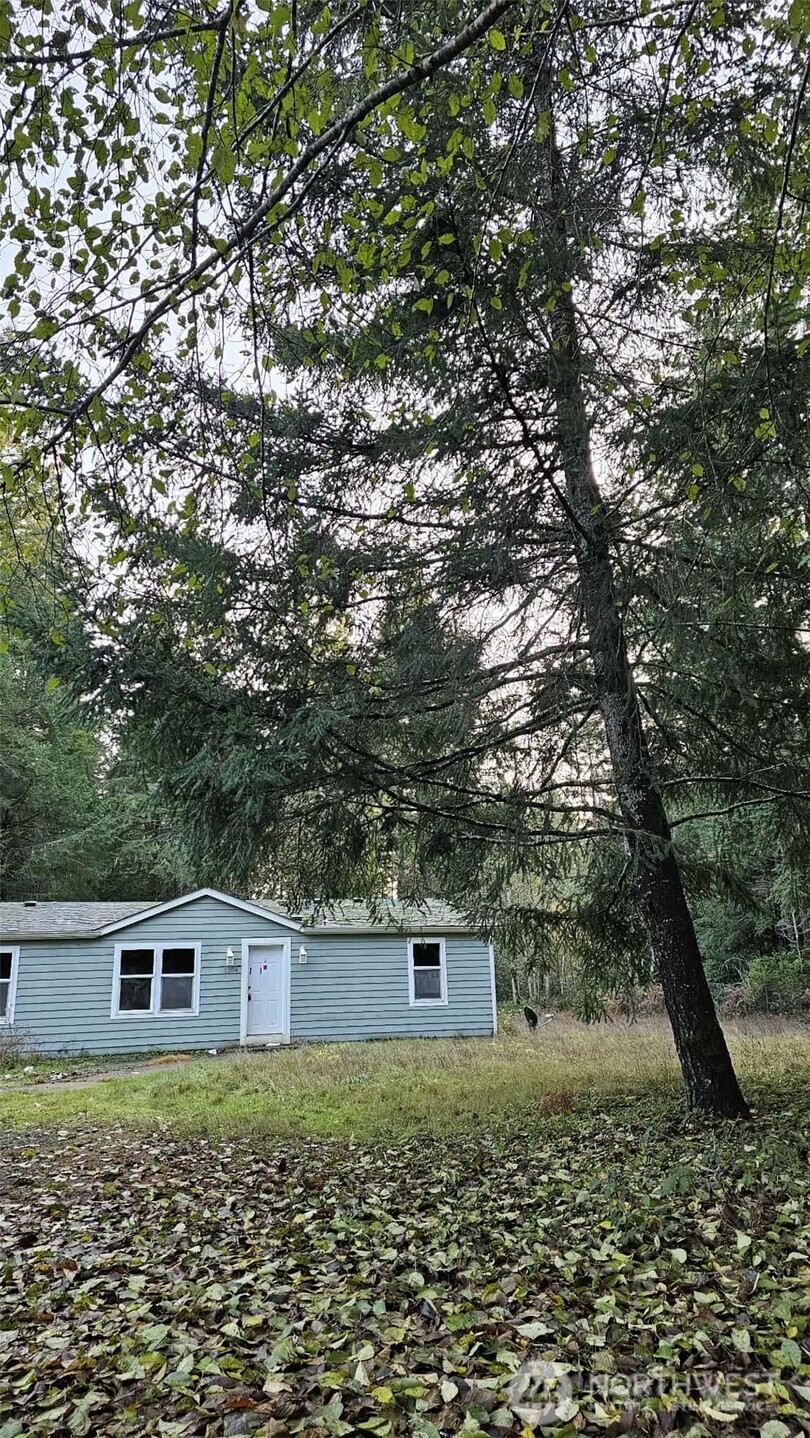 1104 E Alderwood Road , Belfair, WA 98528