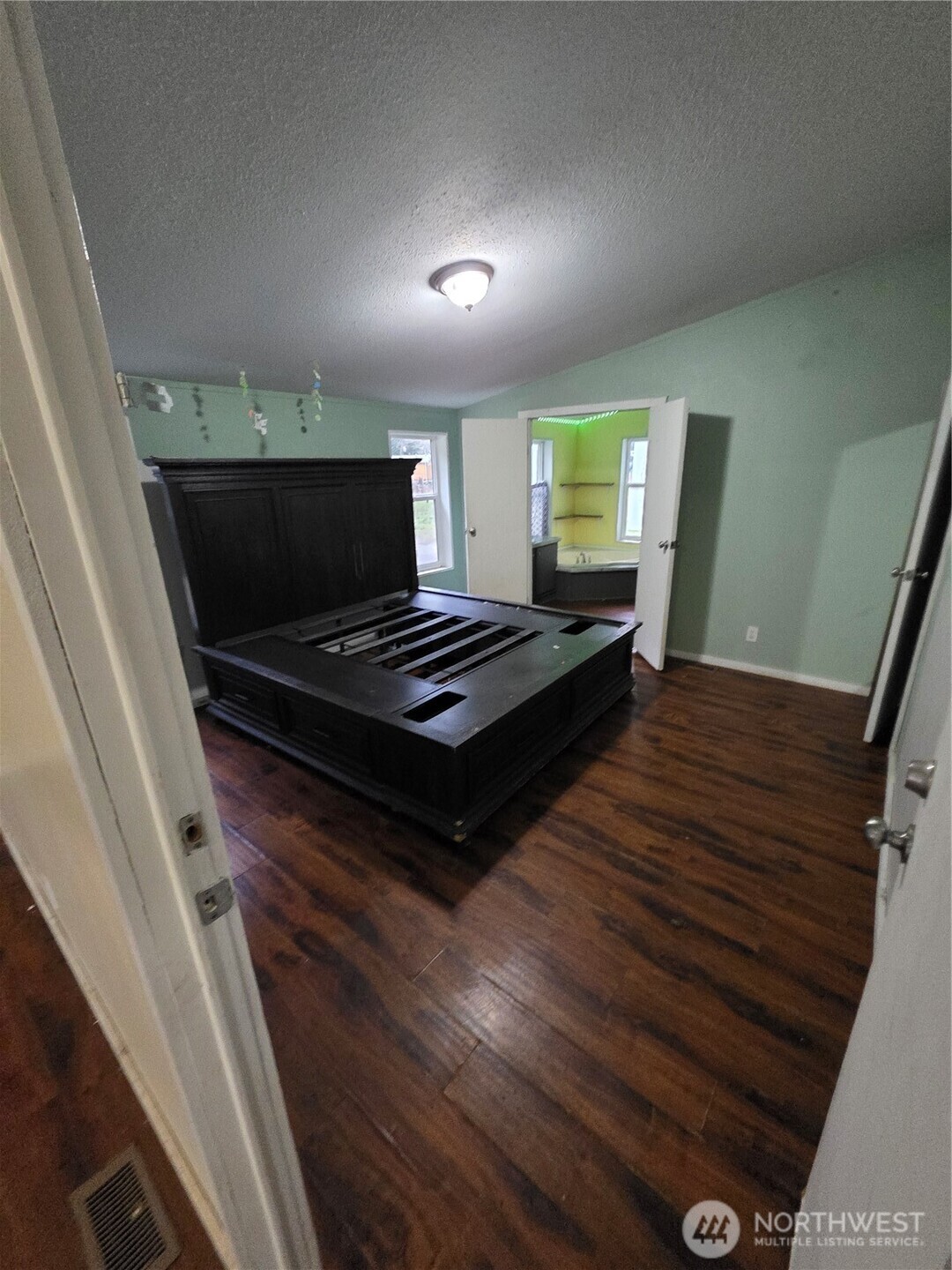 1104 E Alderwood Road , Belfair, WA 98528