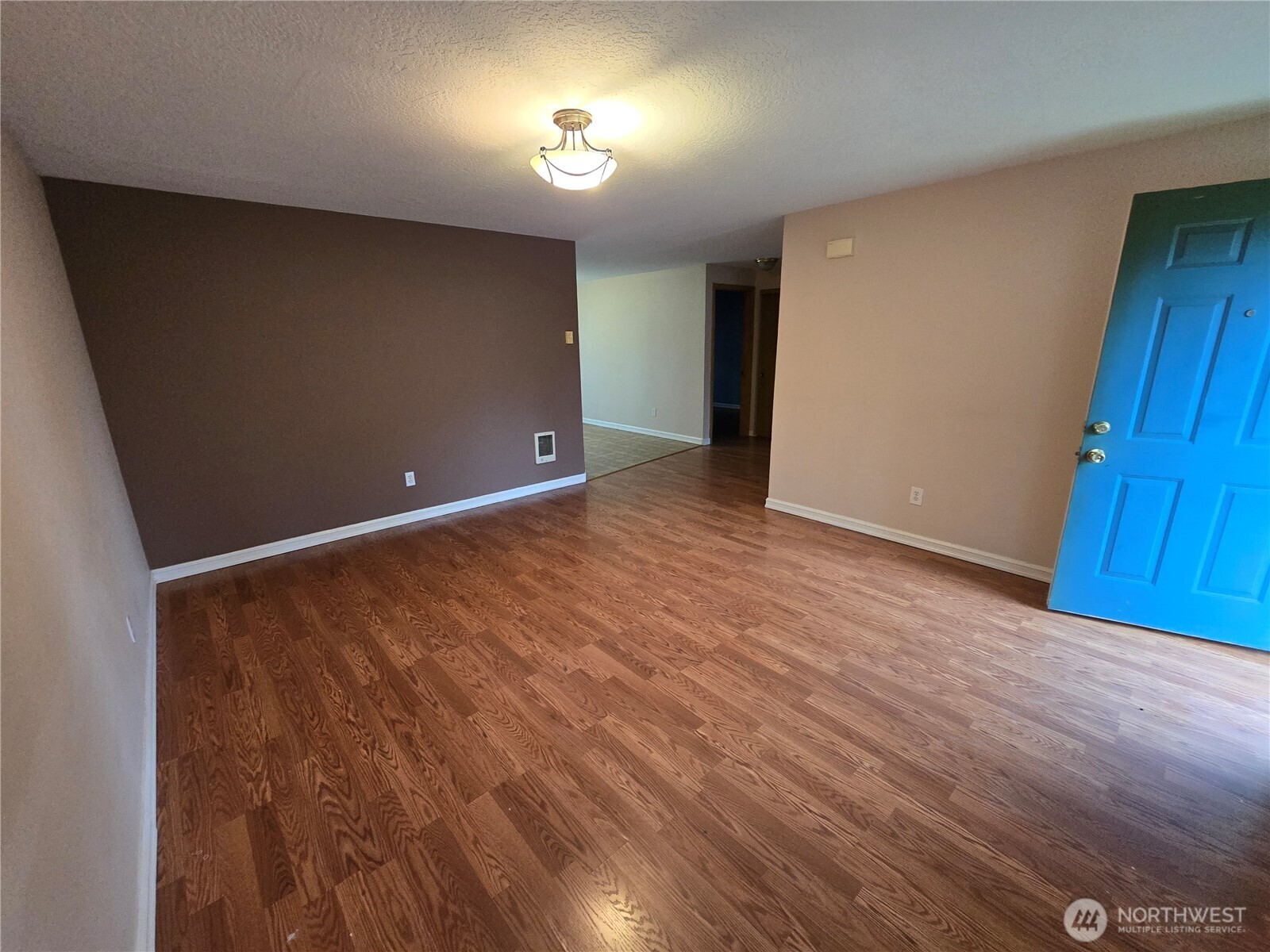 1106 S 11th Avenue , Kelso, WA 98626