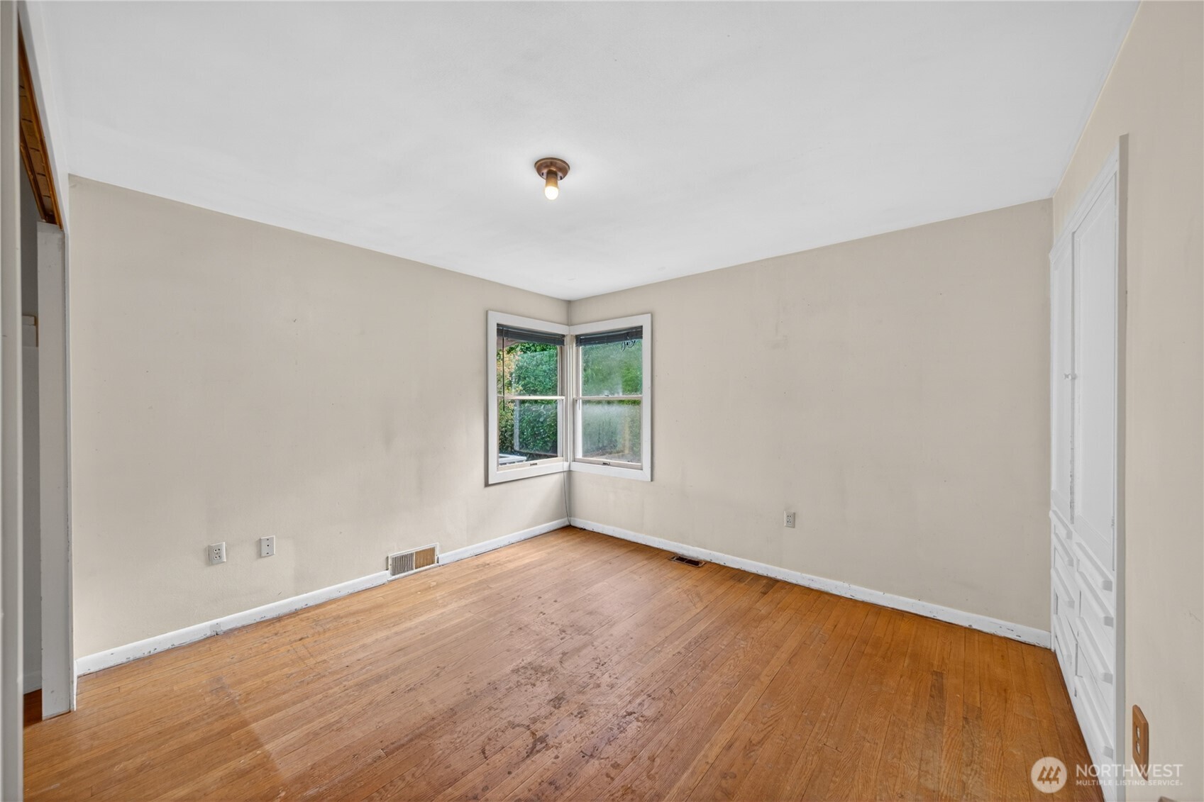 403 E Spruce Street , Mount Vernon, WA 98273