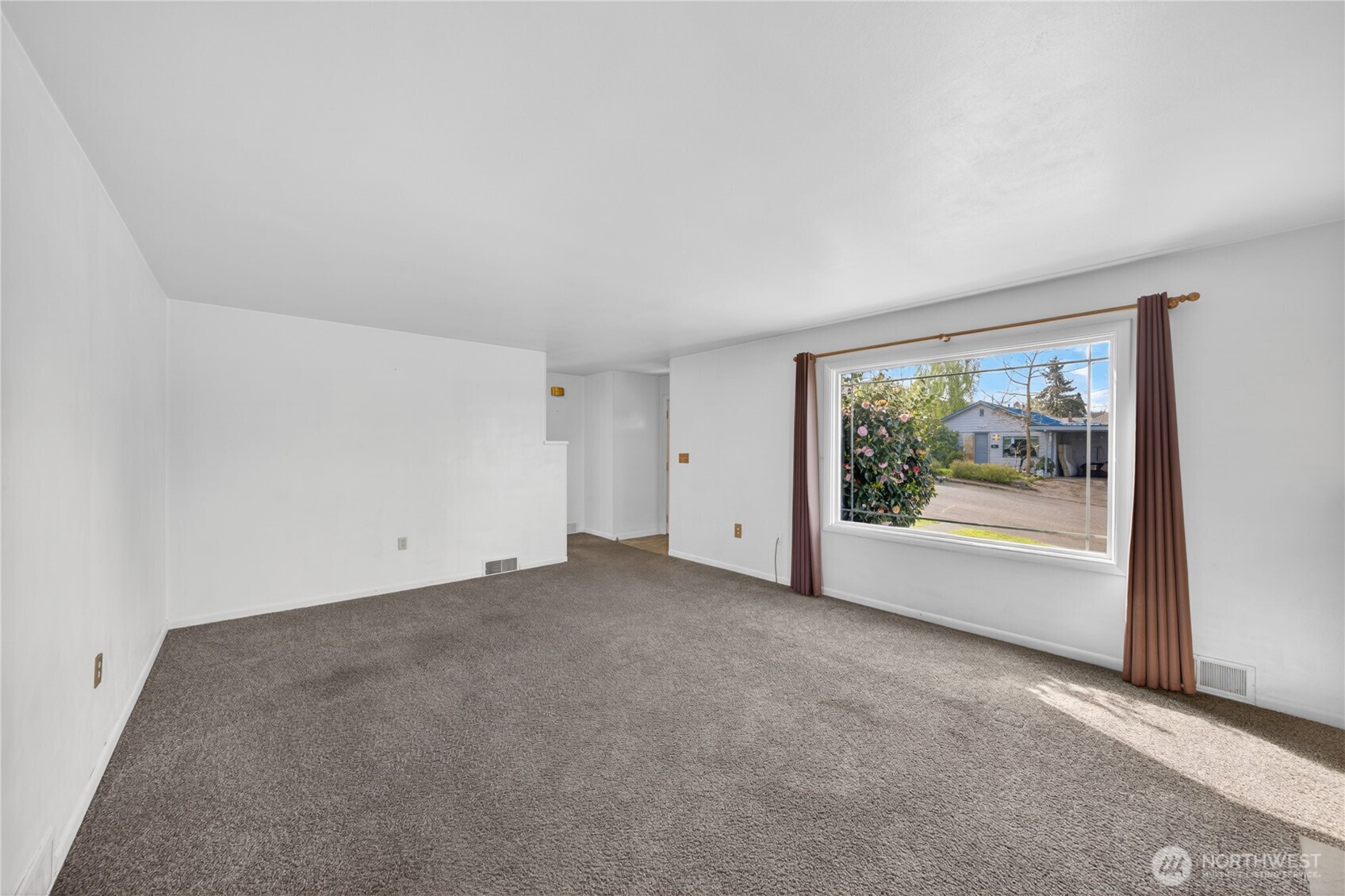 403 E Spruce Street , Mount Vernon, WA 98273