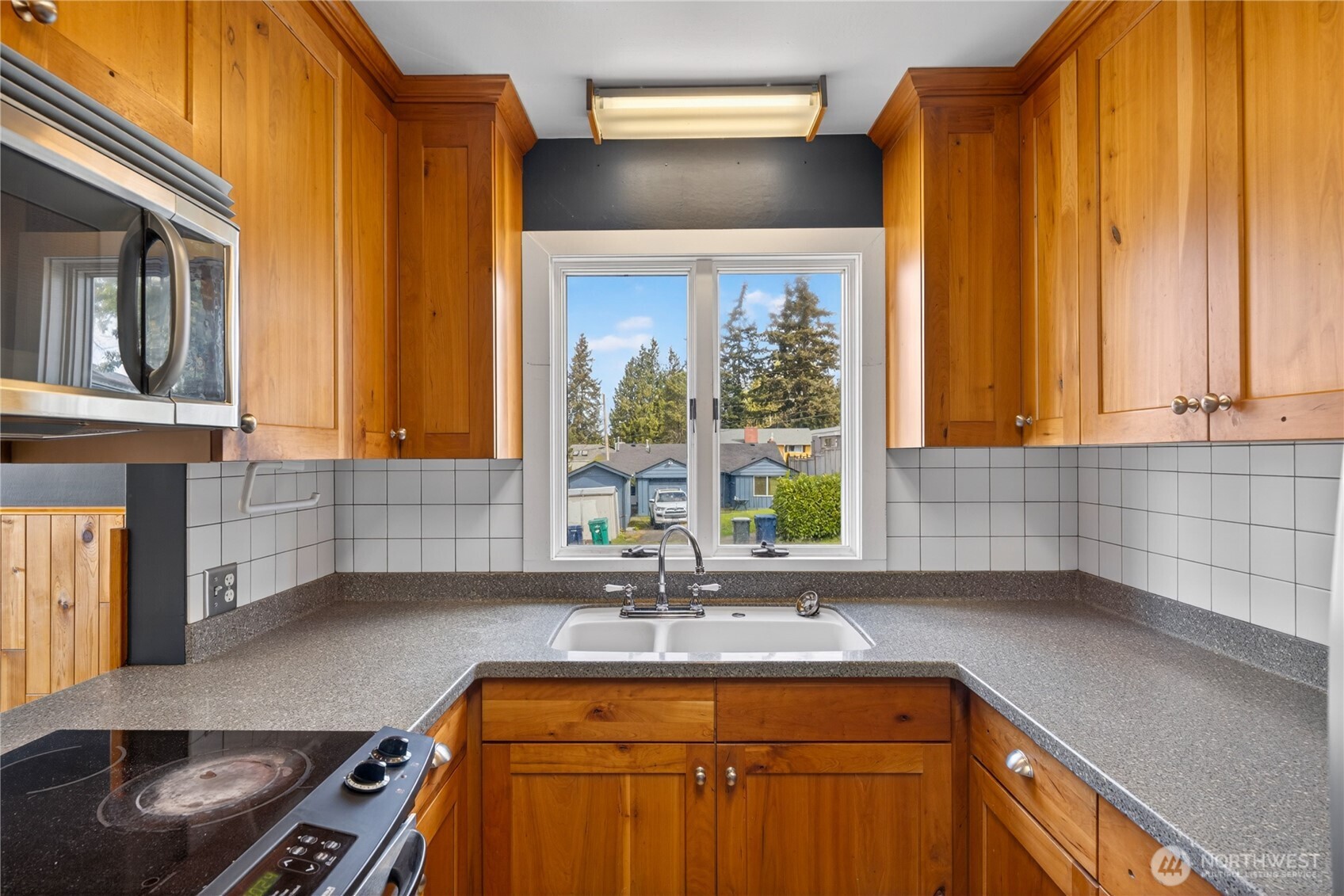 403 E Spruce Street , Mount Vernon, WA 98273