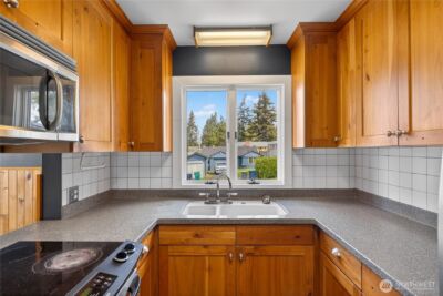 403 E Spruce Street , Mount Vernon, WA 98273 - Photo 8