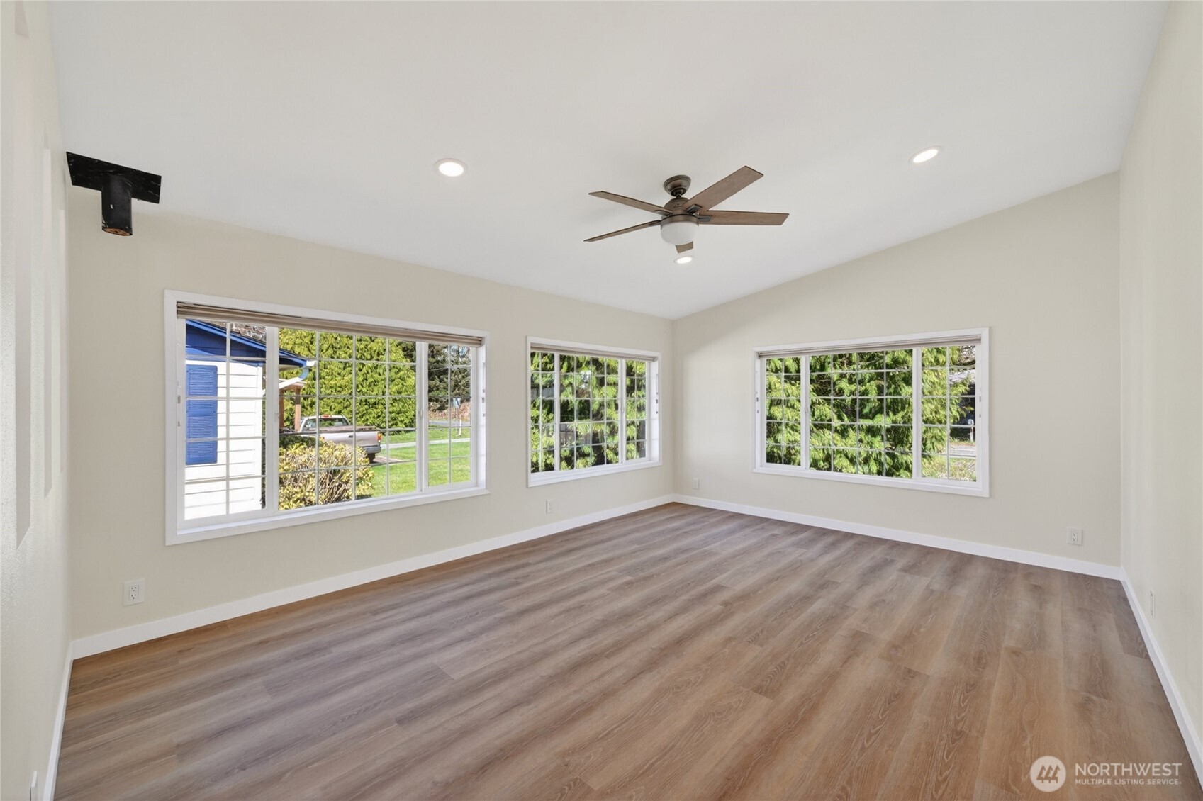 8319 Shintaffer Road , Blaine, WA 98230