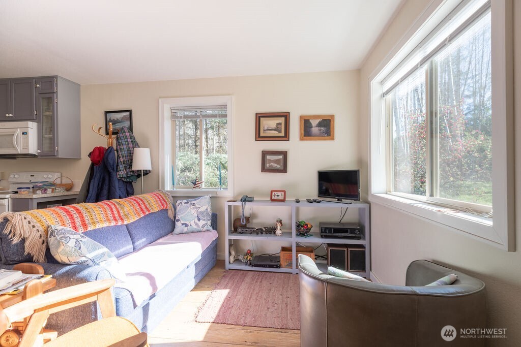 999 Night Hawk Lane , Clallam Bay, WA 98326