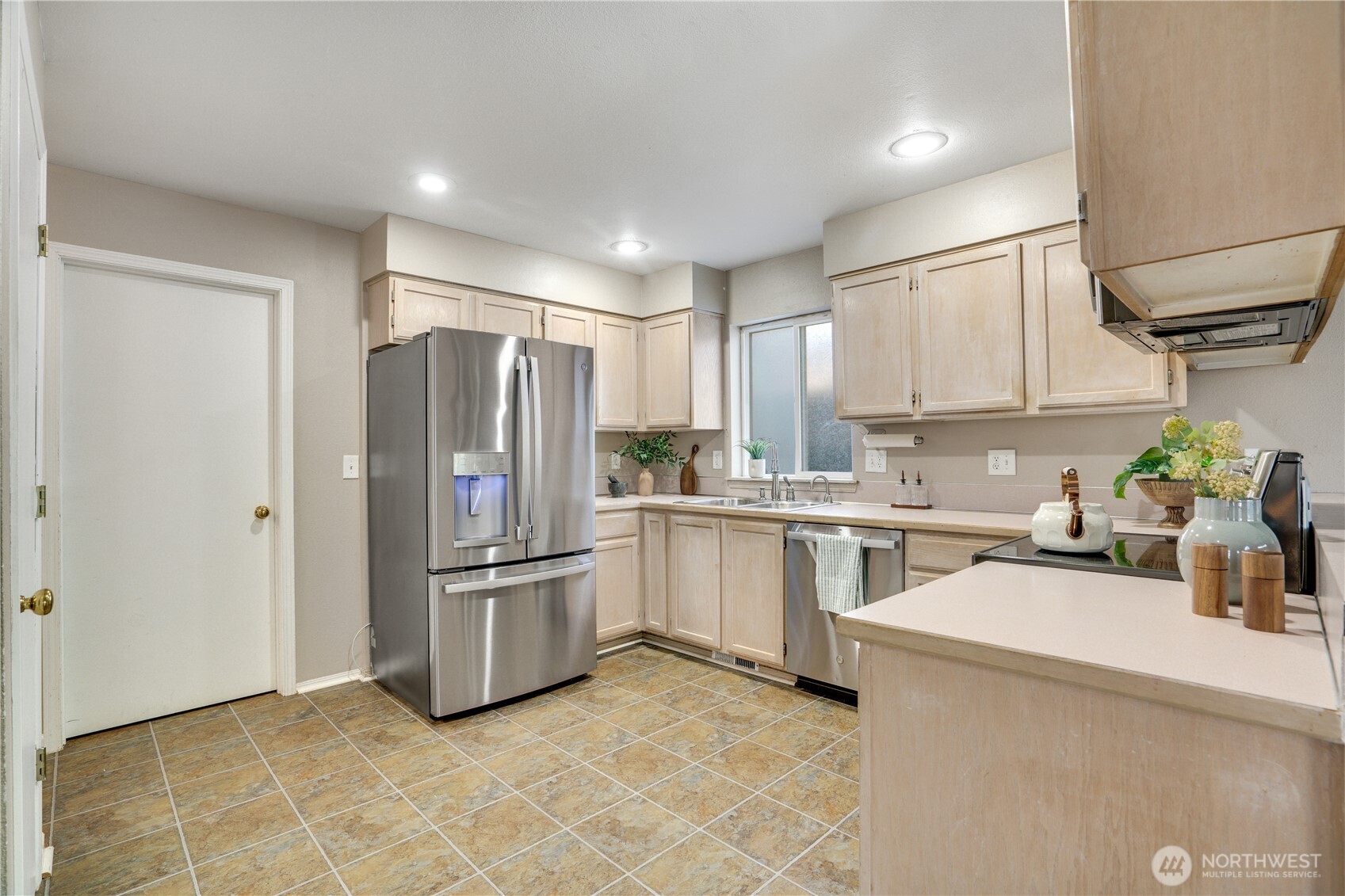 7615 S Junett Street , Tacoma, WA 98409