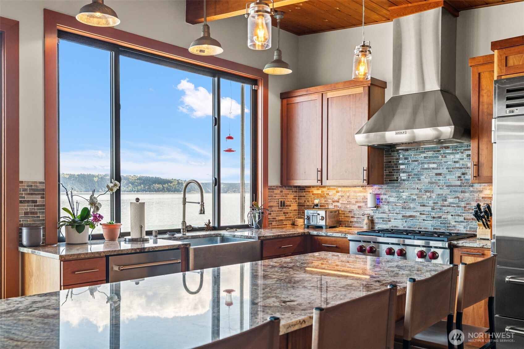 2963 Tillicum Beach Drive , Camano Island, WA 98282