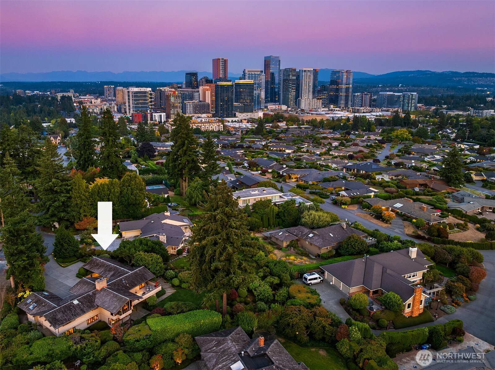 9501 NE 13th Street , Clyde Hill, WA 98004-3446