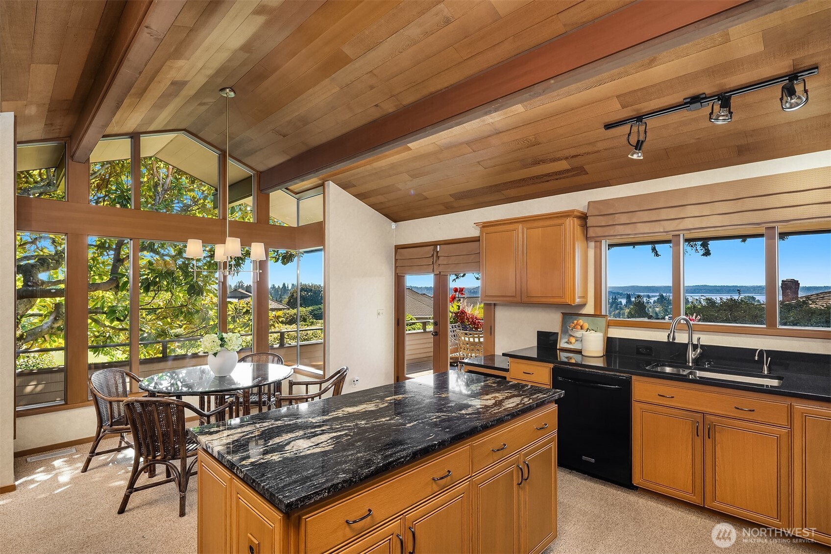 9501 NE 13th Street , Clyde Hill, WA 98004-3446