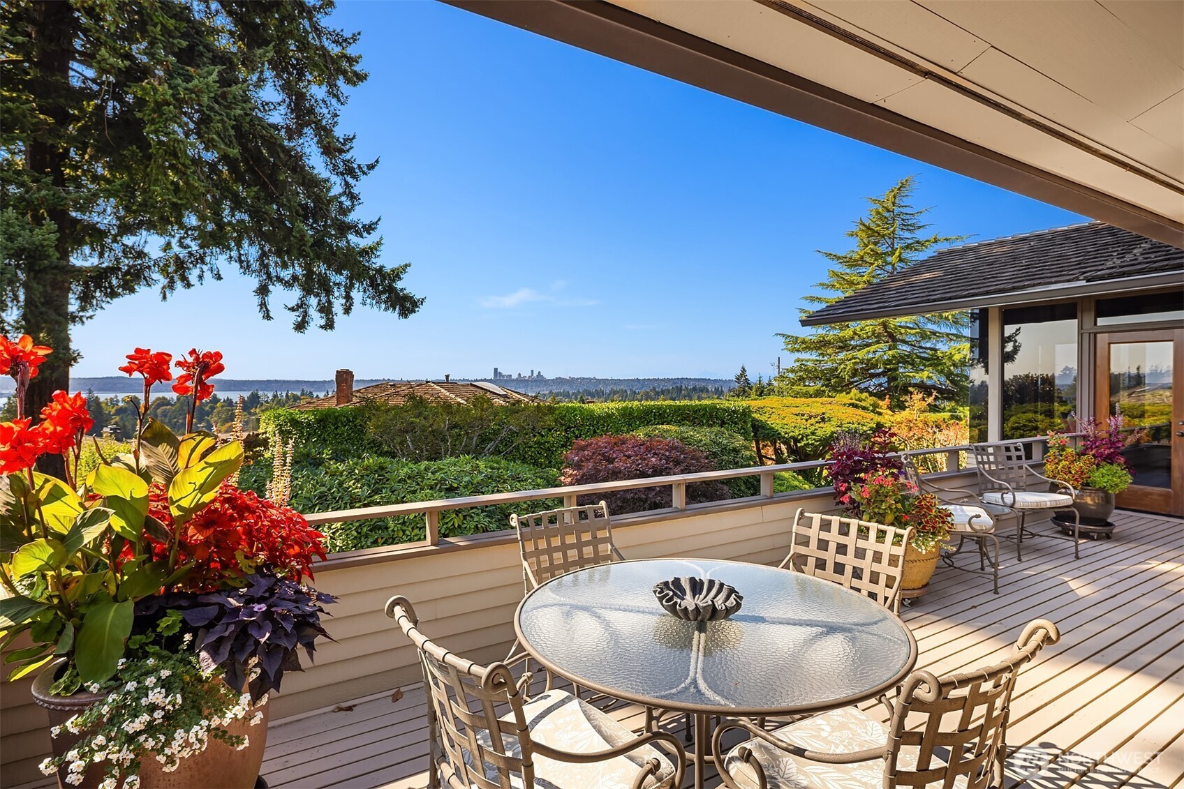 9501 NE 13th Street , Clyde Hill, WA 98004-3446
