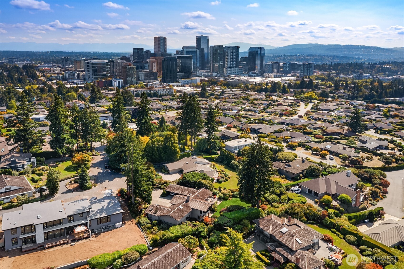 9501 NE 13th Street , Clyde Hill, WA 98004-3446