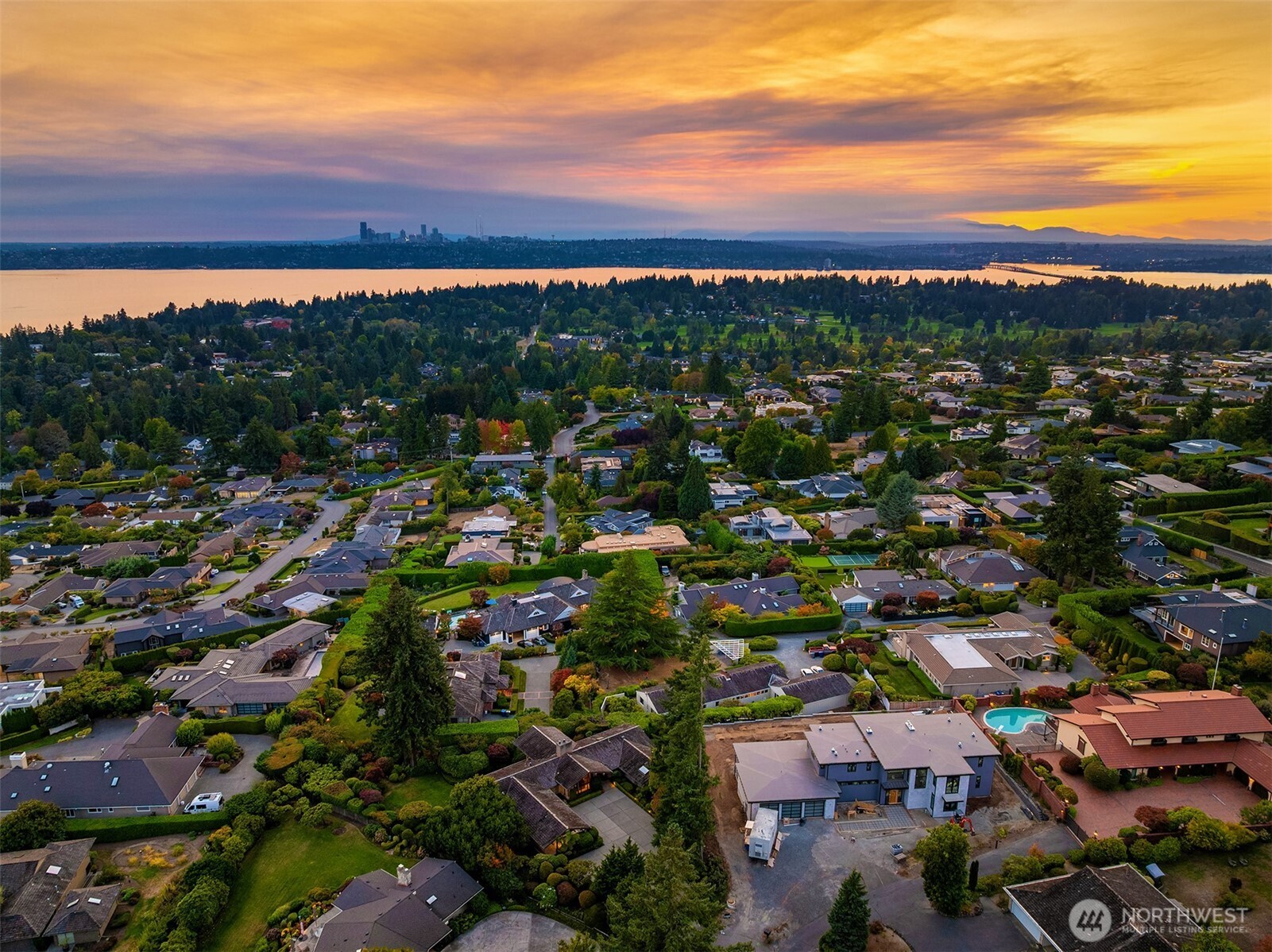 9501 NE 13th Street , Clyde Hill, WA 98004-3446