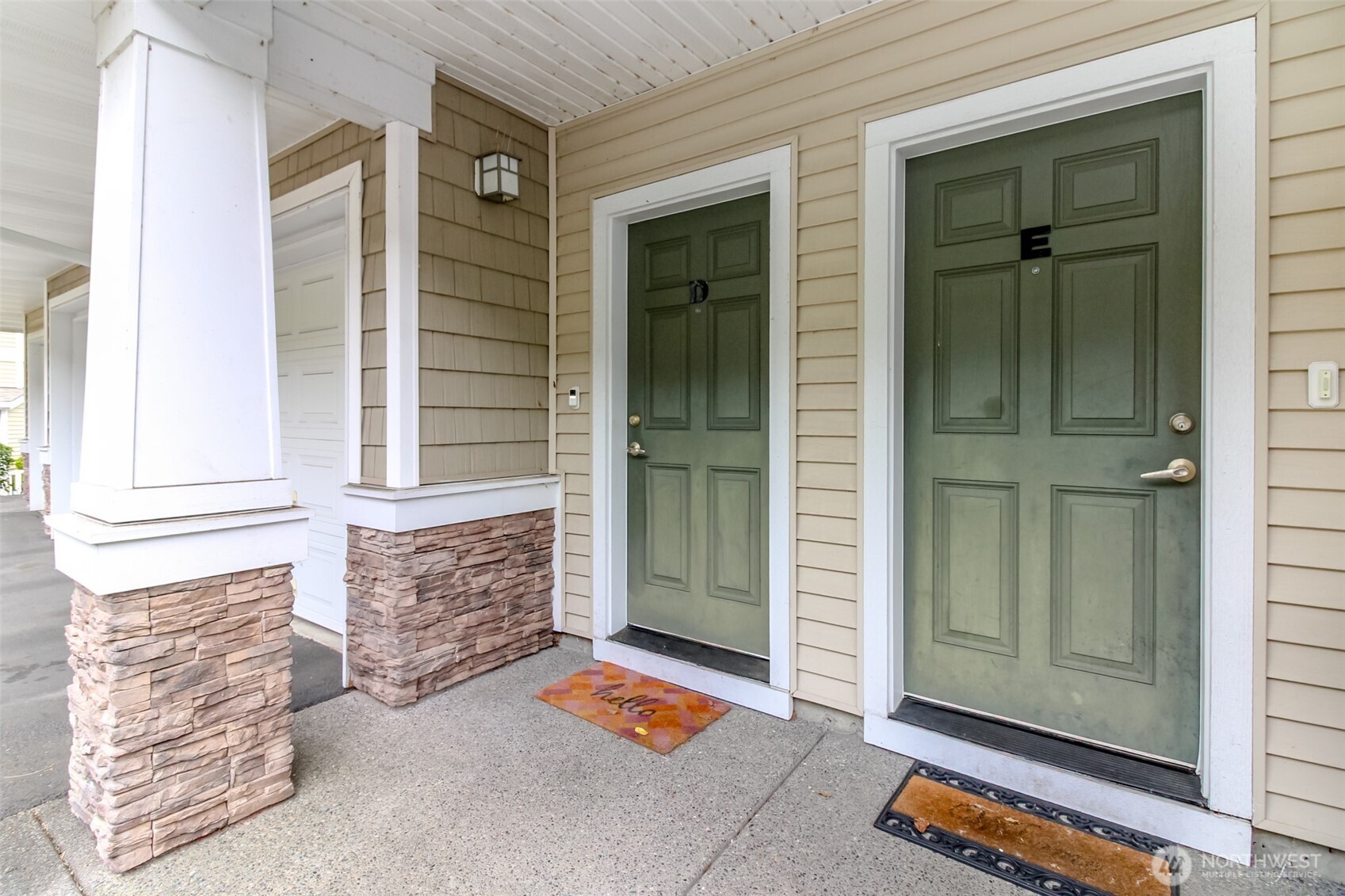 21230 40th Way S #E, SeaTac, WA 98198