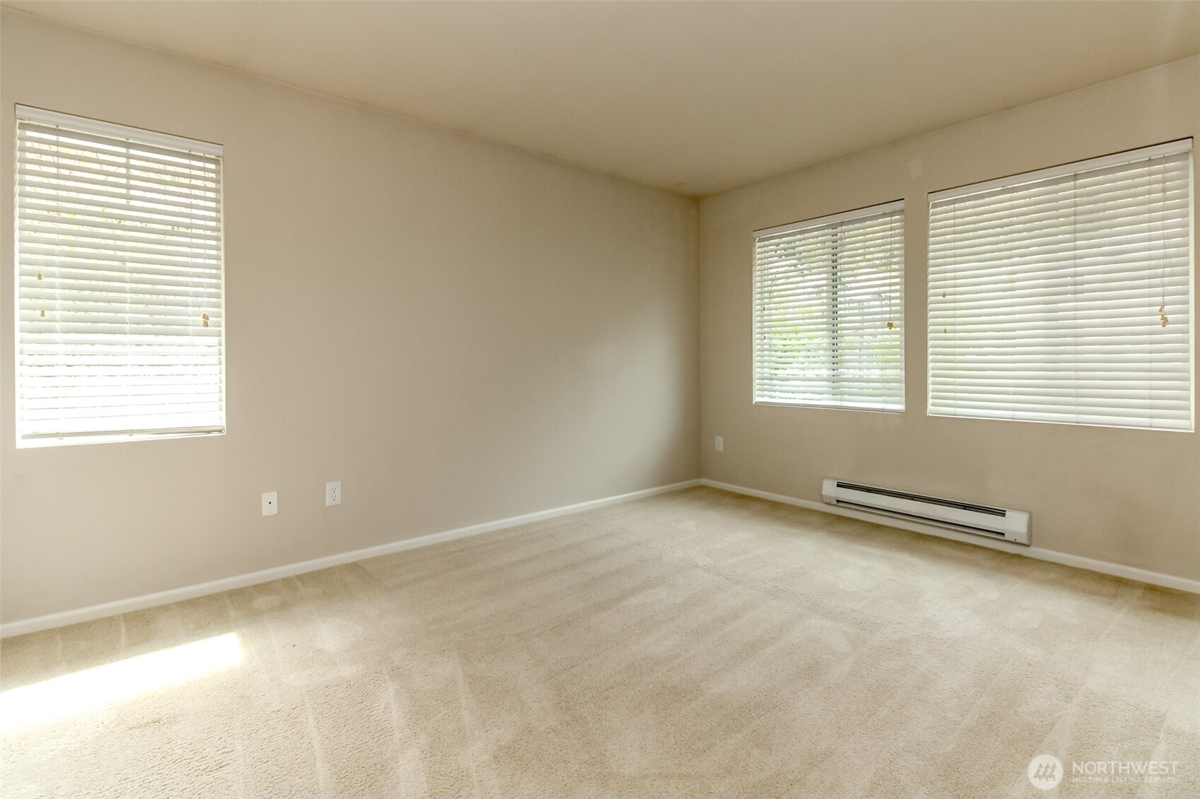 21230 40th Way S #E, SeaTac, WA 98198