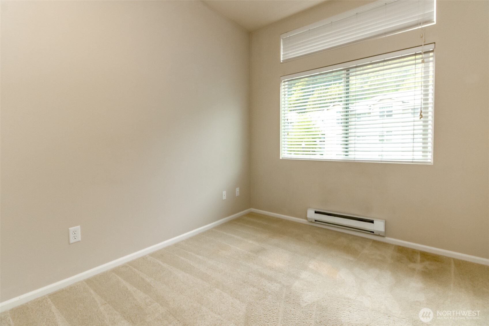 21230 40th Way S #E, SeaTac, WA 98198