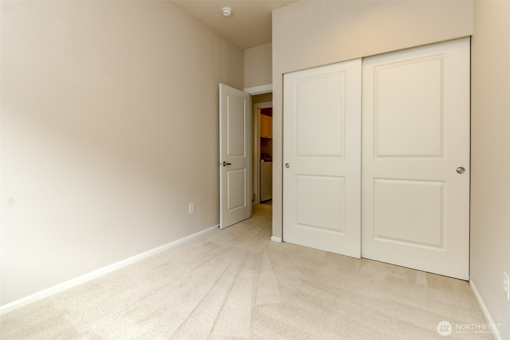 21230 40th Way S #E, SeaTac, WA 98198