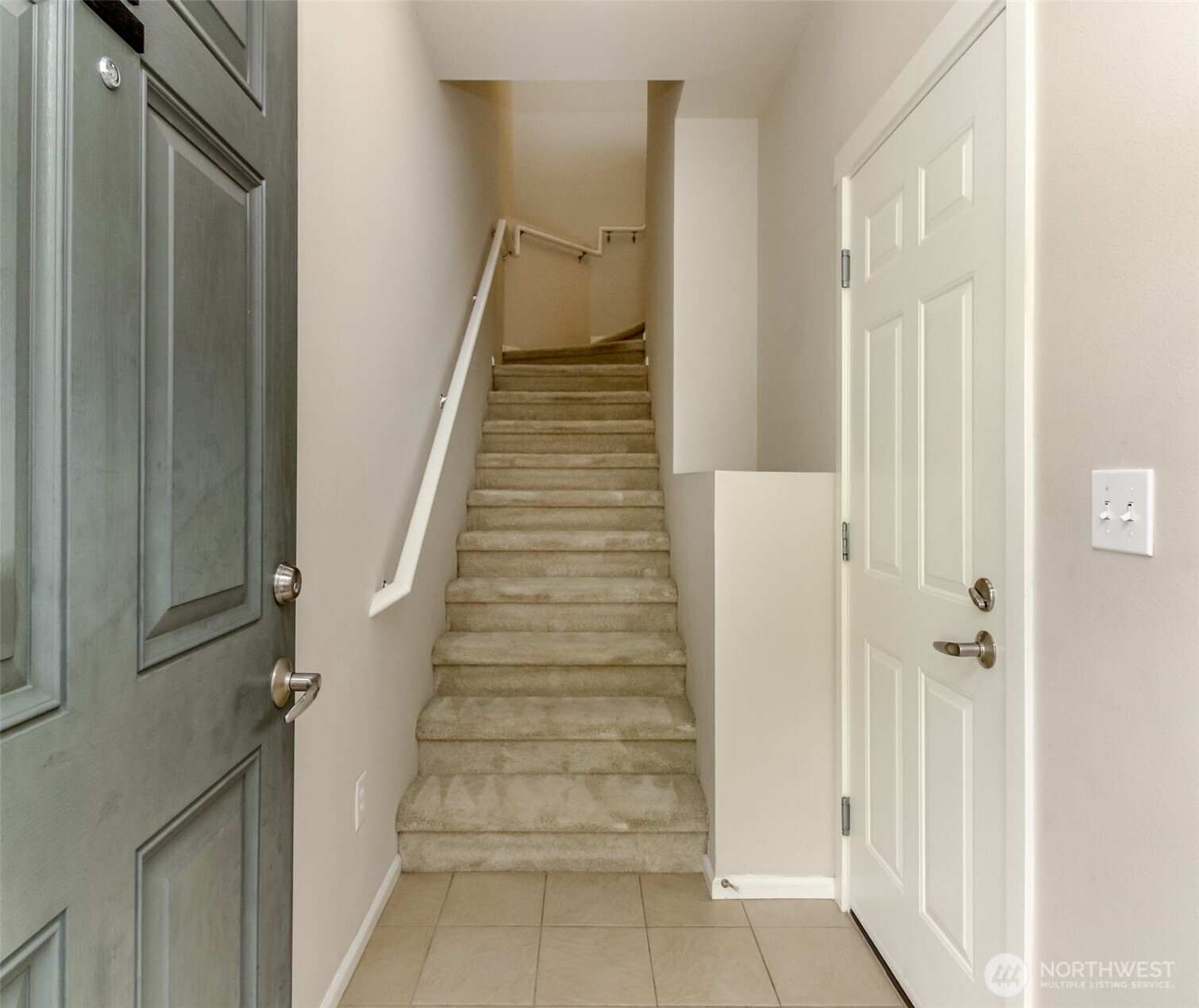 21230 40th Way S #E, SeaTac, WA 98198
