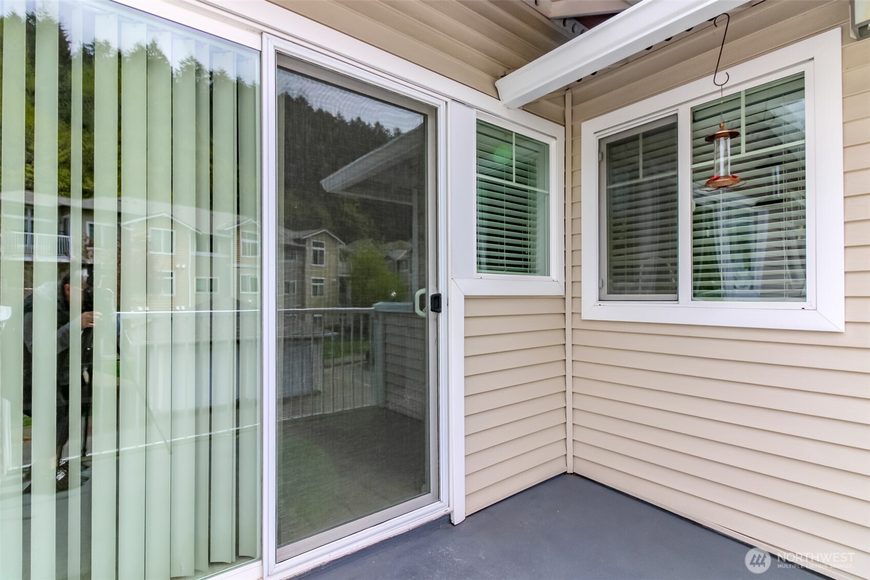21230 40th Way S #E, SeaTac, WA 98198